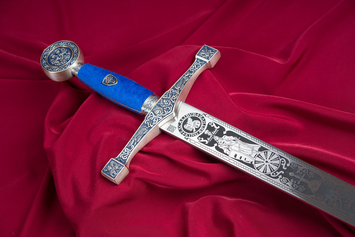excalibur-TjQr.jpg