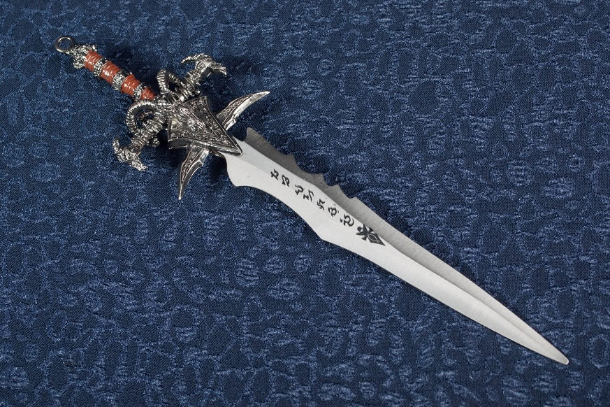 frostmourne-levelbonto-c9E5.jpg