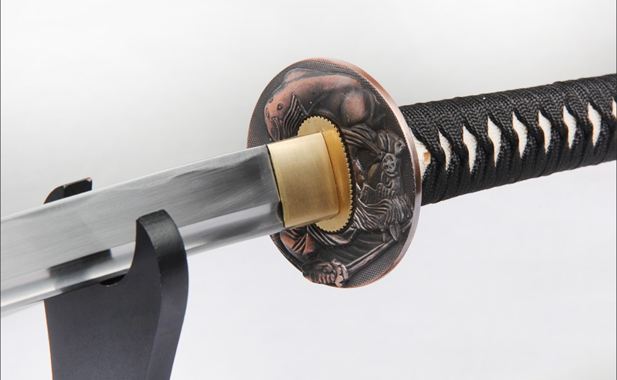 keleti-japan-fegyverek-katanak-aranysarkany-katana-11-hE1a