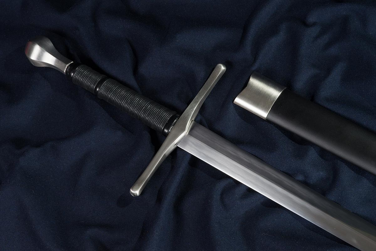 masfelkezes-nemet-kard-N0hc.jpg