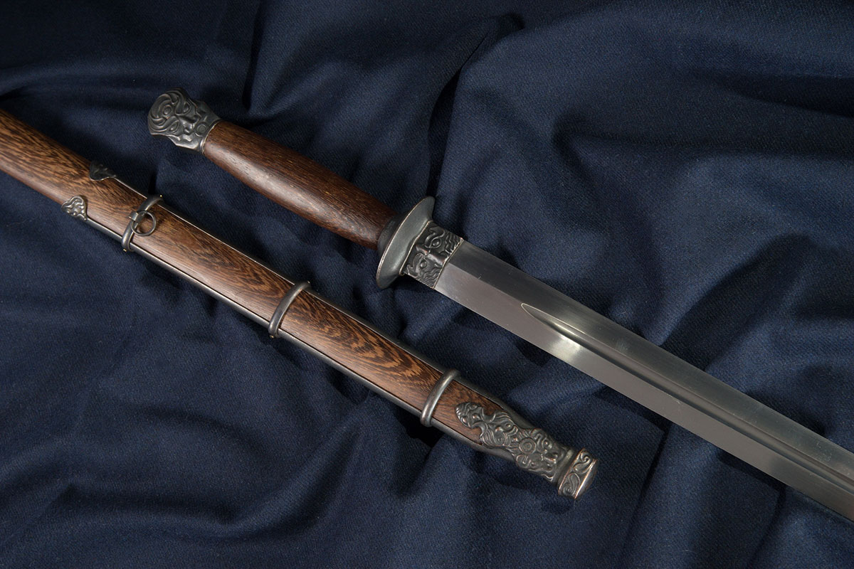 qi-jian-qi-kiralysag-amKP.jpg