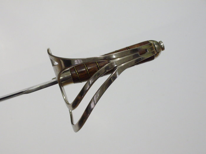 replika-fegyverek-ujkor-angol-konnyulovassagi-szablya-19-szazad-light-brigade-5-2Arb