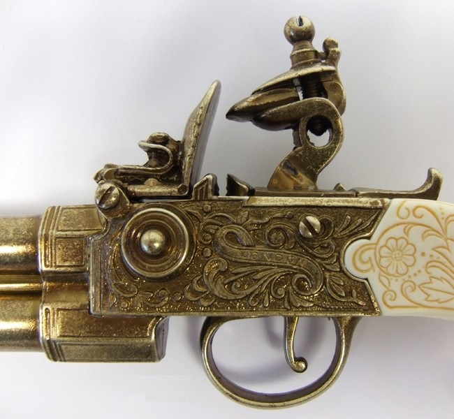 replika-korabeli-tuzfegyverek-pisztolyok-angol-duplacsovu-kovaspisztoly-18-szazad-14-V3rO