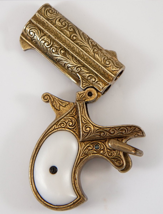 replika-korabeli-tuzfegyverek-pisztolyok-derringer-gyongyhazmarkolattal-1866-3-d9ZO