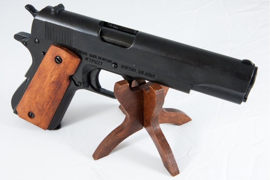 replika-modern-fegyverek-1-vilaghaboru-m1911-automata-pisztoly-45-4-cbtQ
