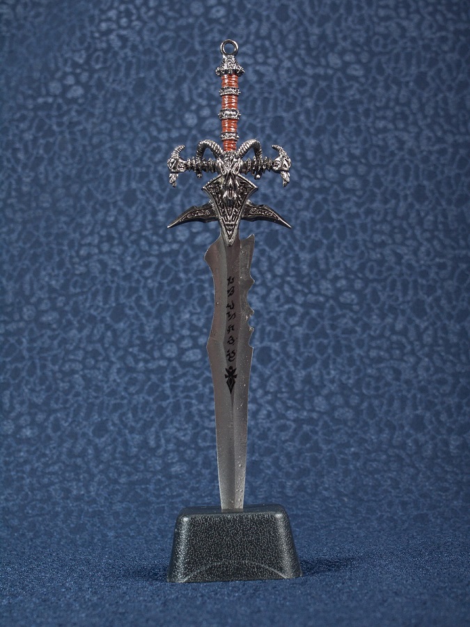 replika-shop-mozi-videojatek-kellekek-fegyverek-world-of-warcraft-frostmourne-levelbonto-2-oYRx
